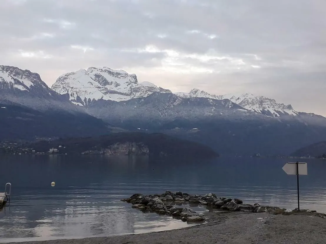 Lac Et Montagnes En Un Clin D'Oeil Duingt